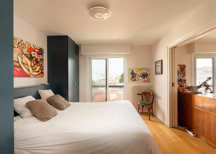 Coastal Escape Keyweek In With Balcony And Parking * Біарріц