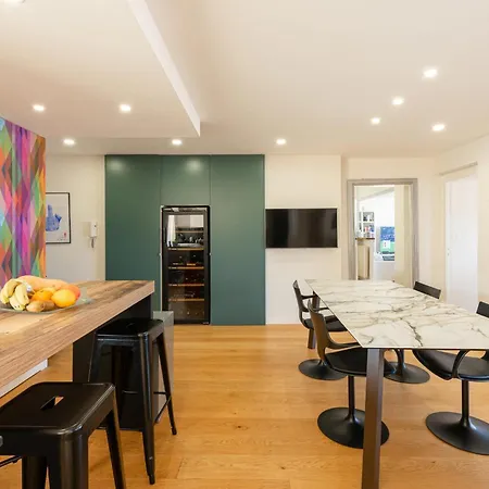 Coastal Escape Keyweek In With Balcony And Parking Apartmán